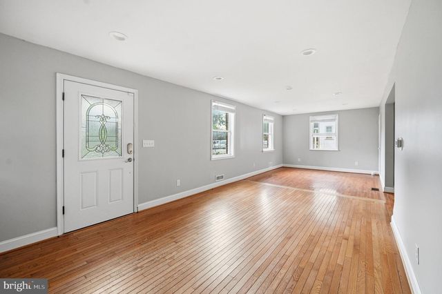 2918 MONROE PL, Falls Church, VA 22042