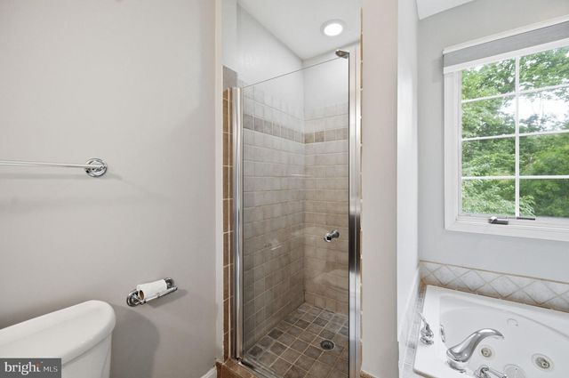 2918 MONROE PL, Falls Church, VA 22042