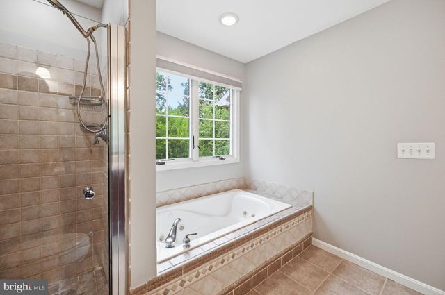 2918 MONROE PL, Falls Church, VA 22042