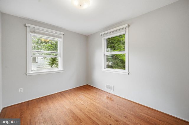 2918 MONROE PL, Falls Church, VA 22042