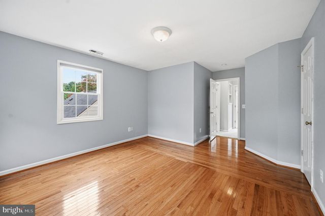 2918 MONROE PL, Falls Church, VA 22042