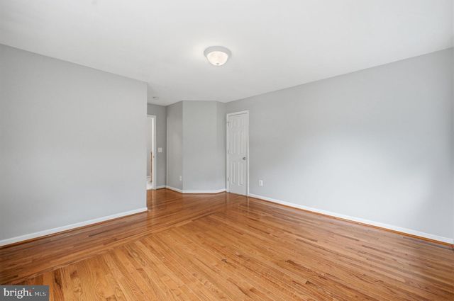 2918 MONROE PL, Falls Church, VA 22042