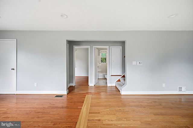 2918 MONROE PL, Falls Church, VA 22042