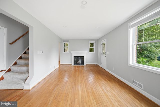 2918 MONROE PL, Falls Church, VA 22042