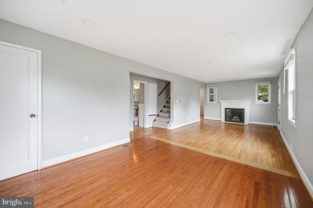 2918 MONROE PL, Falls Church, VA 22042