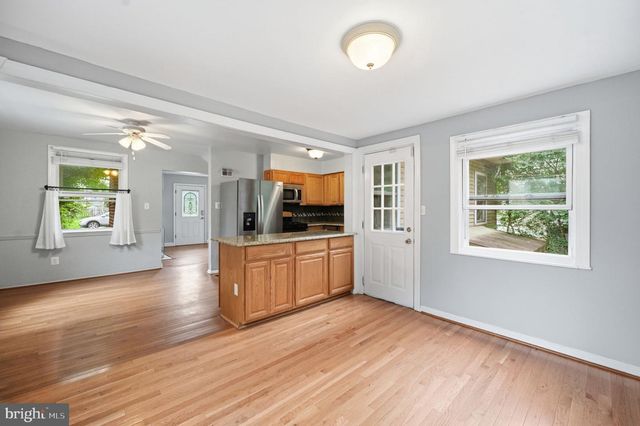 2918 MONROE PL, Falls Church, VA 22042