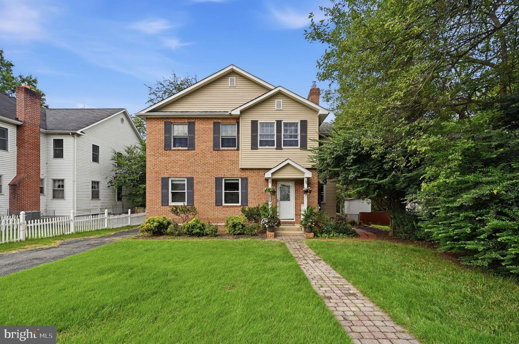 2918 MONROE PL, Falls Church, VA 22042
