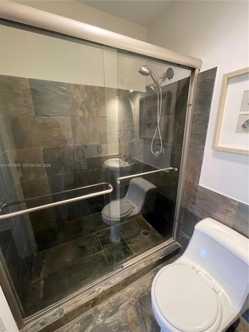 4050 NE 12th Ter 25-1, Oakland Park, FL 33334