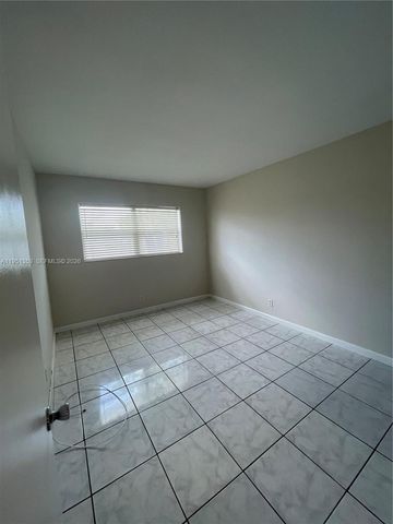 4050 NE 12th Ter 25-1, Oakland Park, FL 33334