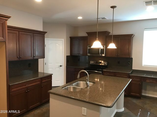 4221 E CULLUMBER Court, Gilbert, AZ 85234