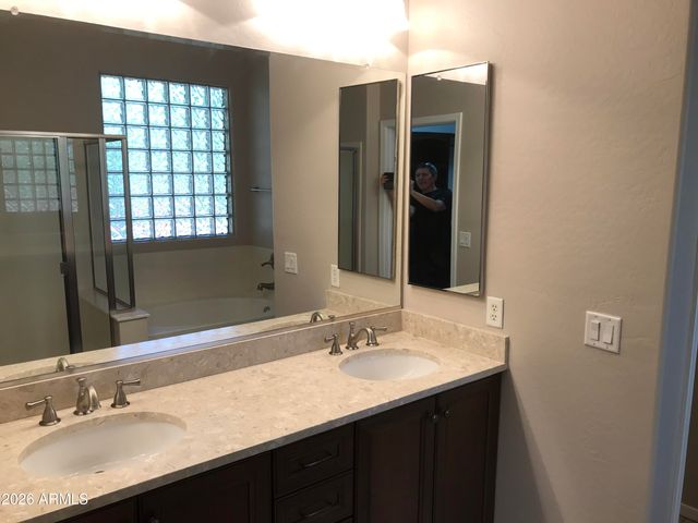 4221 E CULLUMBER Court, Gilbert, AZ 85234