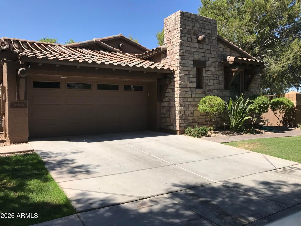 4221 E CULLUMBER Court, Gilbert, AZ 85234