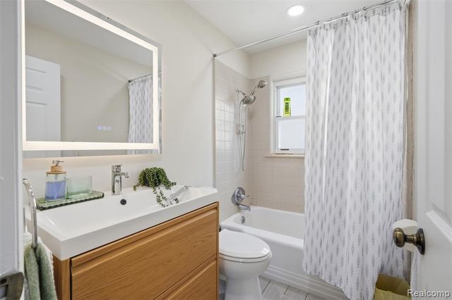 5844 Gilman Street, Garden City, MI 48135