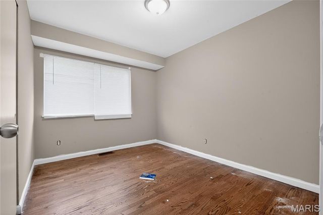 1055 Jackson Lane, St Louis, MO 63031