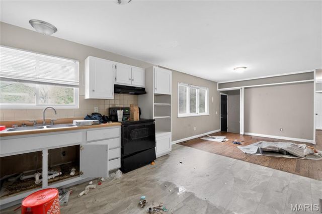 1055 Jackson Lane, St Louis, MO 63031