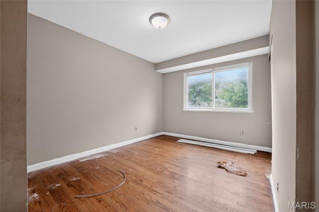 1055 Jackson Lane, St Louis, MO 63031