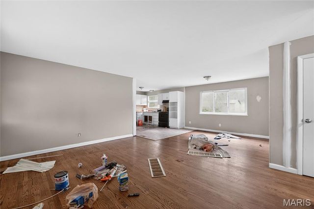 1055 Jackson Lane, St Louis, MO 63031