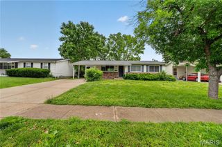 1055 Jackson Lane, St Louis, MO 63031