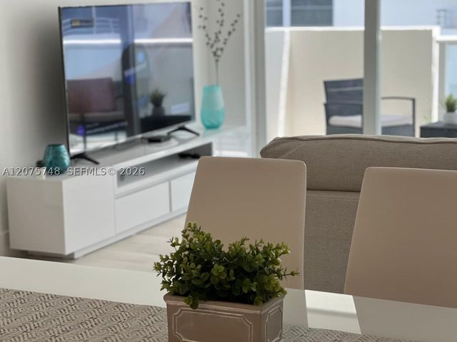 5601 Collins Ave 412A, Miami Beach, FL 33140