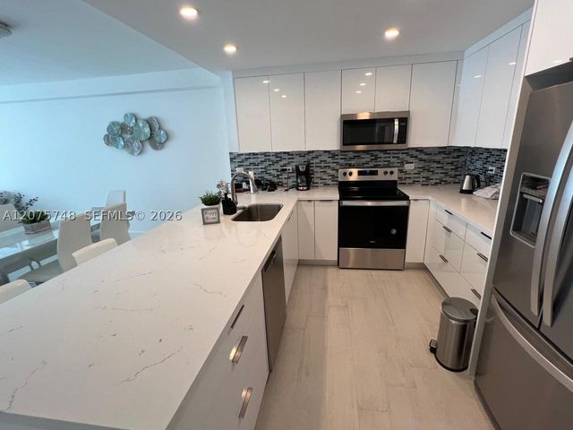 5601 Collins Ave 412A, Miami Beach, FL 33140