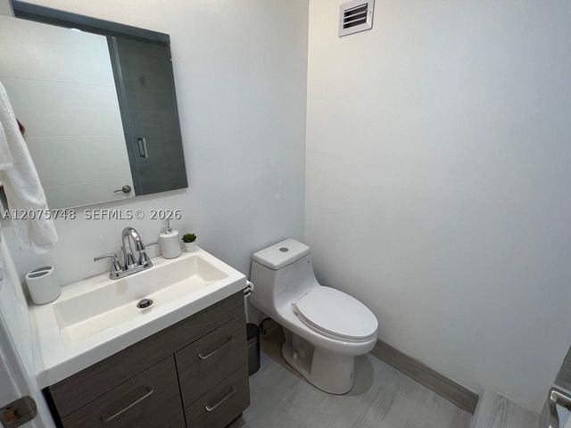 5601 Collins Ave 412A, Miami Beach, FL 33140