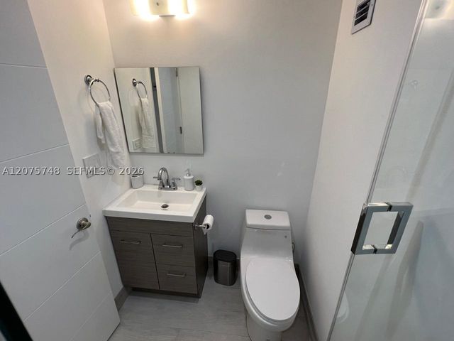 5601 Collins Ave 412A, Miami Beach, FL 33140