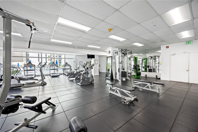 5601 Collins Ave 412A, Miami Beach, FL 33140
