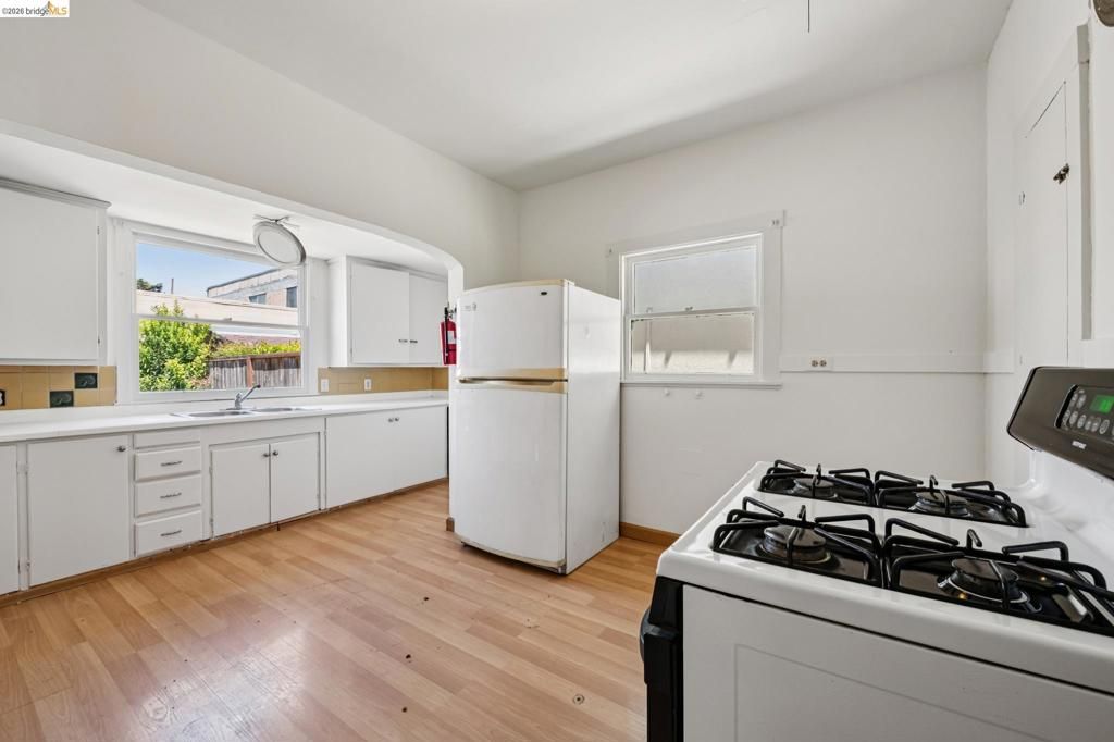 Image 15 of property listing at 1129 Marin Ave, Albany, CA 94706
