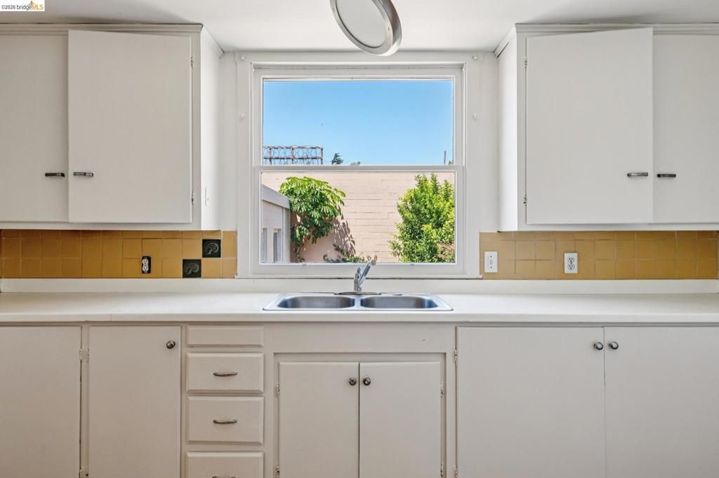 Image 19 of property listing at 1129 Marin Ave, Albany, CA 94706