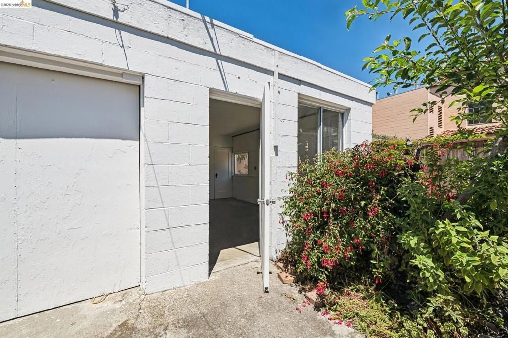 Image 28 of property listing at 1129 Marin Ave, Albany, CA 94706