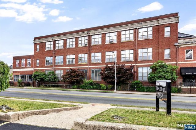 350 Scotland Road 106, Orange, NJ 07050