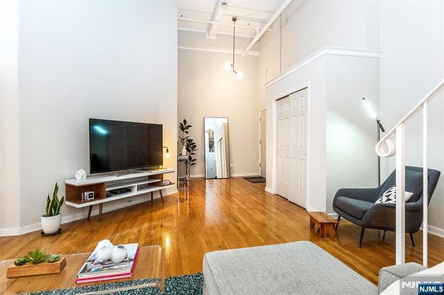 350 Scotland Road 106, Orange, NJ 07050