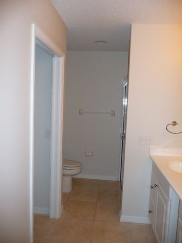 490 6th Street, Vero Beach, FL 32962