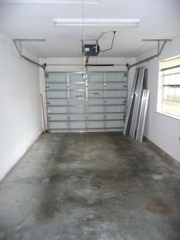 490 6th Street, Vero Beach, FL 32962