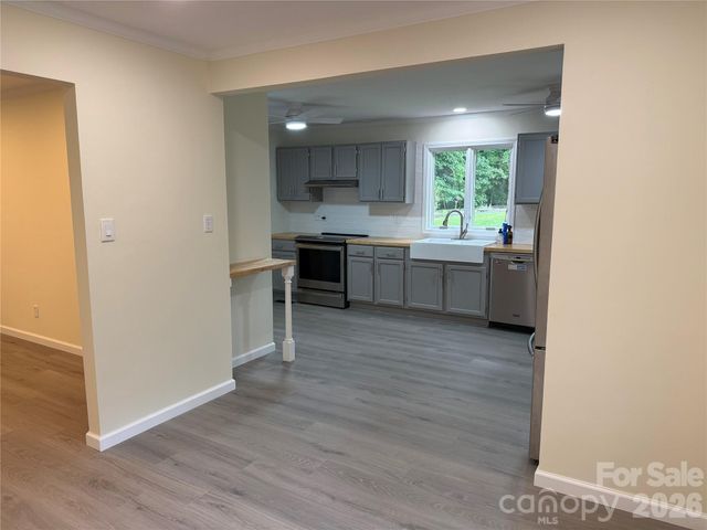 32 Mayfair Drive, Candler, NC 28715