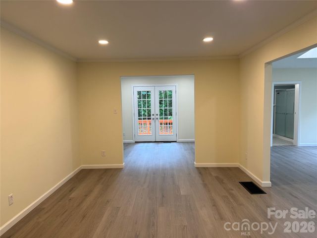 32 Mayfair Drive, Candler, NC 28715