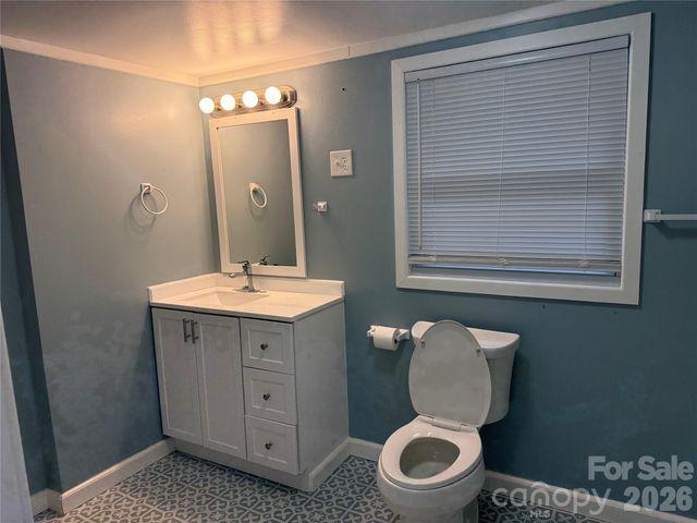 32 Mayfair Drive, Candler, NC 28715
