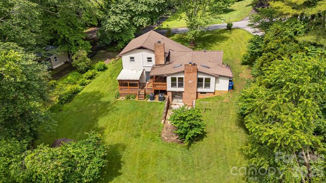 32 Mayfair Drive, Candler, NC 28715