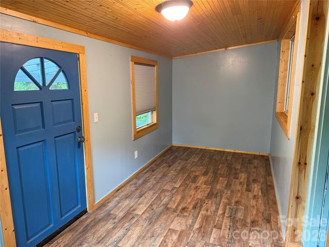 32 Mayfair Drive, Candler, NC 28715
