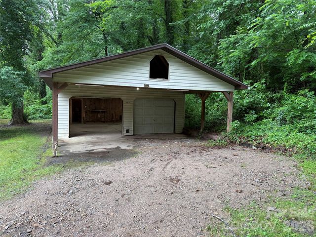 32 Mayfair Drive, Candler, NC 28715
