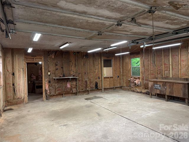 32 Mayfair Drive, Candler, NC 28715
