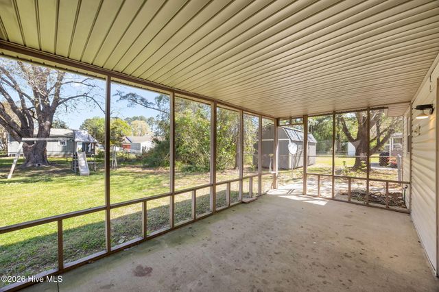 17 Walnut Drive, Jacksonville, NC 28546