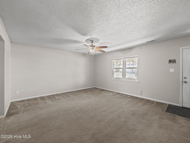 17 Walnut Drive, Jacksonville, NC 28546