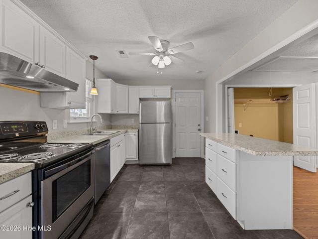 17 Walnut Drive, Jacksonville, NC 28546