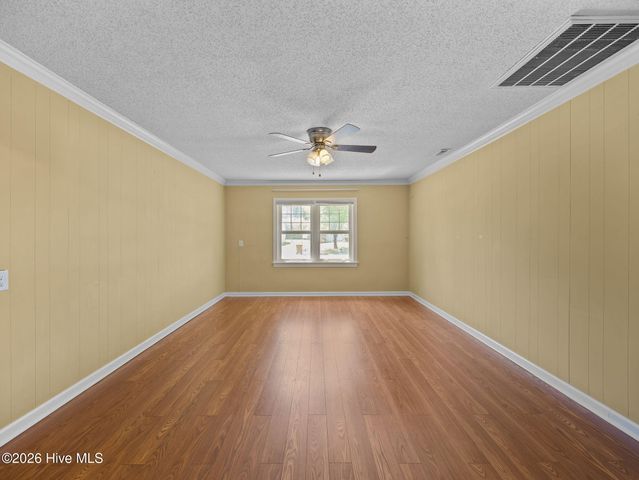 17 Walnut Drive, Jacksonville, NC 28546