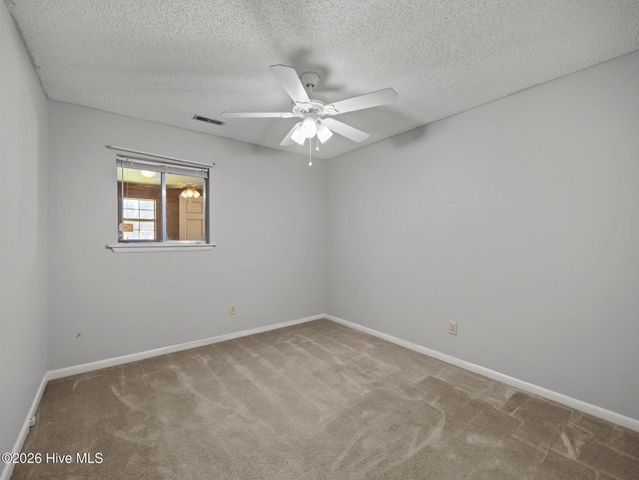 17 Walnut Drive, Jacksonville, NC 28546