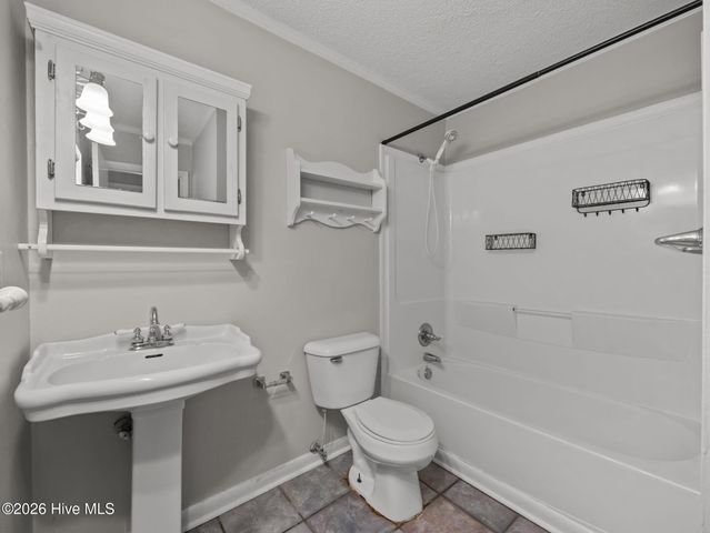 17 Walnut Drive, Jacksonville, NC 28546