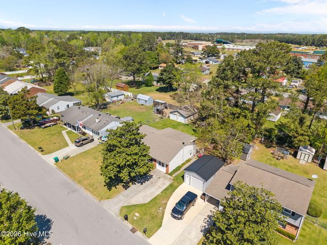 17 Walnut Drive, Jacksonville, NC 28546