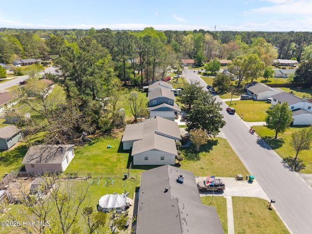 17 Walnut Drive, Jacksonville, NC 28546