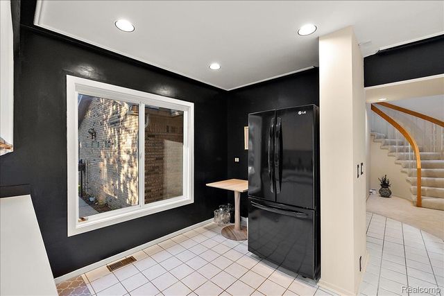 31456 Hunters Circle Drive, Farmington Hills, MI 48334